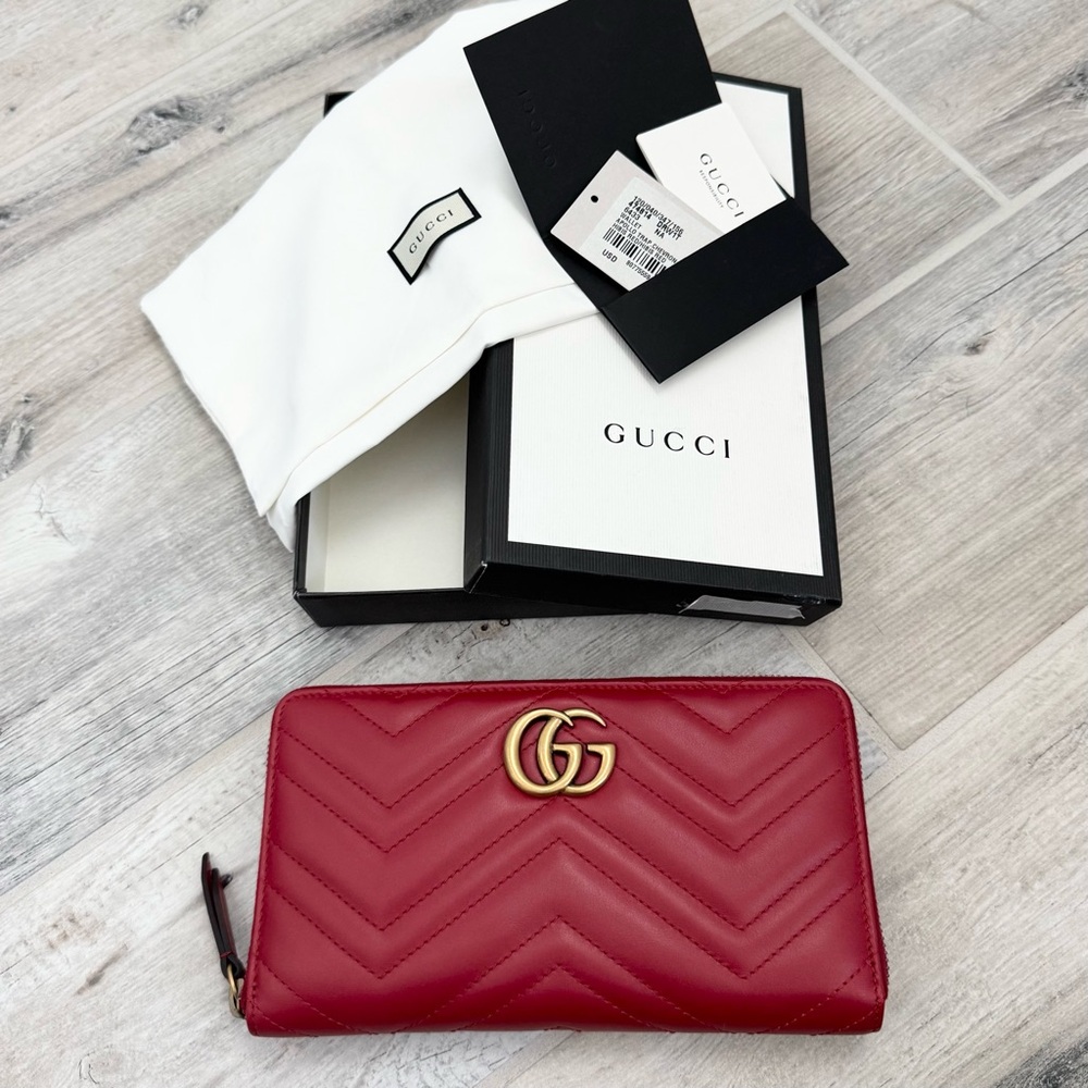 Gucci Hibiscus Red Marmont Leather XL Organizer Wallet